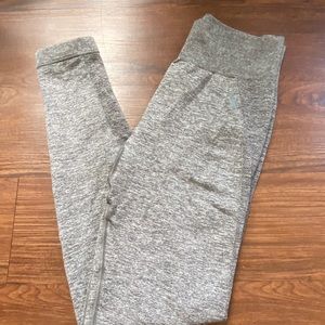 Grey gym shark leggings size medium